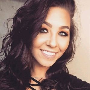 Meet your Posher, Dana